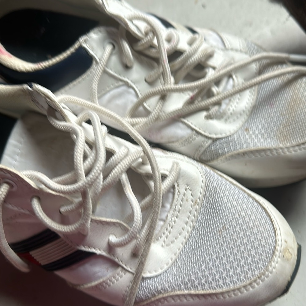 Tommy Hilfiiger shoes size 7m